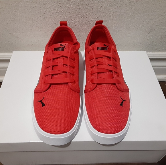 Puma - Picture 2 of 4